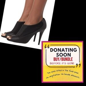 🚨 FINAL SALE 🚨 Bella-Vita Black Stretch 3.25” Booties 9M in Box